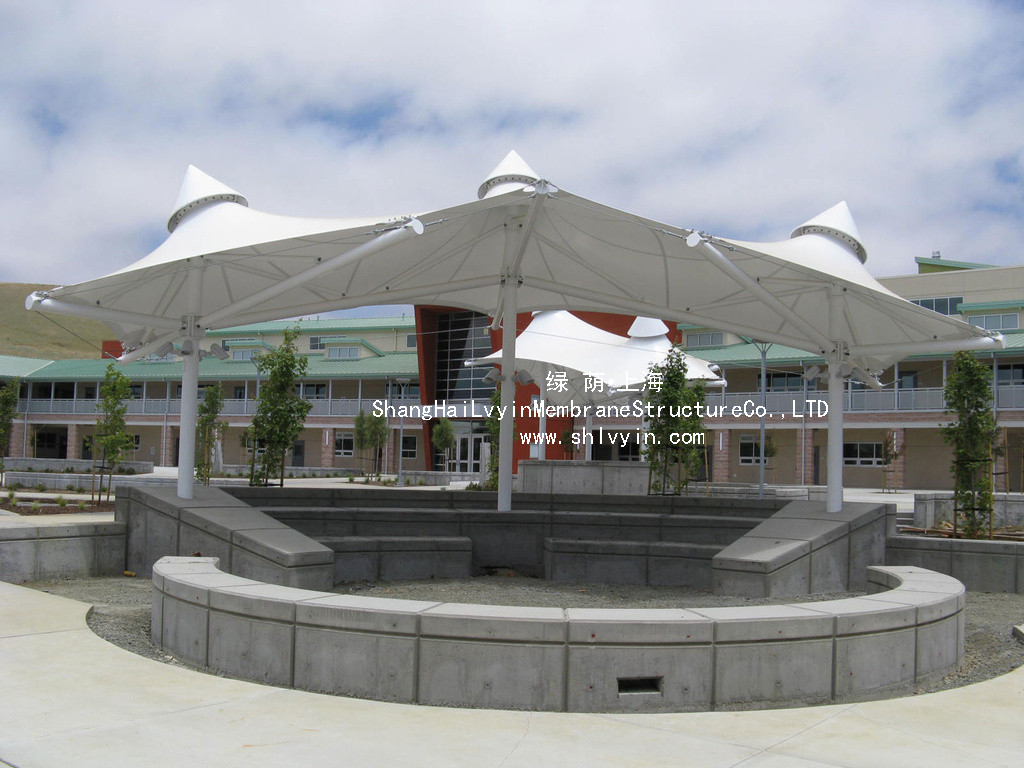 中華全國總工會勞動模范技術(shù)交流學校、兩岸工會交流基地一期室內(nèi)運動館鋼結(jié)構(gòu)吊裝質(zhì)量要求與保證措施